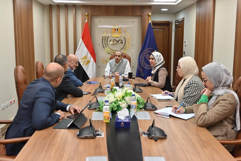 اجتماع هيئة الدواء المصرية مع الأمريكية للتصنيع بالشرق الأوسط وإفريقيا