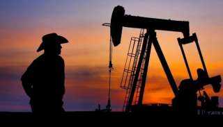 إنتاج النفط الأمريكي يرتفع 578 ألف برميل يوميًا في فبراير