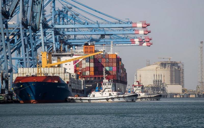 بينها القمح والذرة.. ميناء دمياط يستقبل 33947 طنًا من البضائع