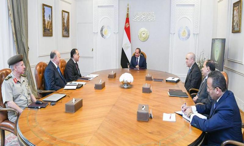 الرئيس السيسي يتابع مشروعات تطوير المناطق التاريخية بالقاهرة