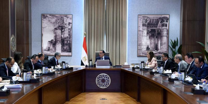 رئيس الوزراء يوجه باتخاذ الإجراءات التنفيذية لطرح محطة كهرباء ”سيمنز”