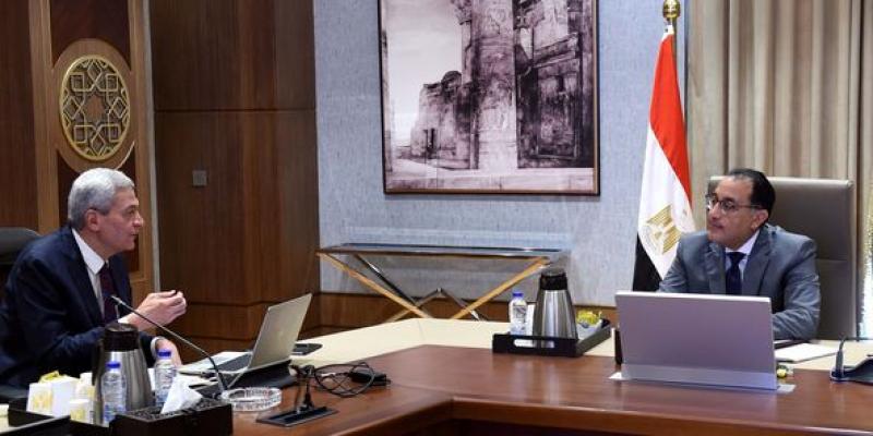 اجتماع رئيس مجلس الوزراء ورئيس الهيئة المصرية للشراء الموحد