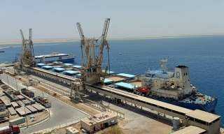 تصدير 31 ألف طن فوسفات عبر ميناء سفاجا إلى الهند