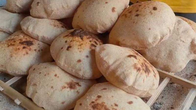 وزير التموين يشدد على ضرورة جودة رغيف الخبز والدقيق والسلع الغذائية