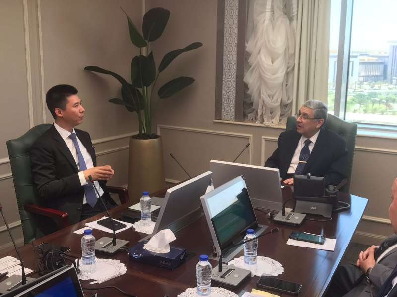 وزير الكهرباء يستقبل رئيس شركة «Longi» الصينية لبحث سبل التعاون المشترك
