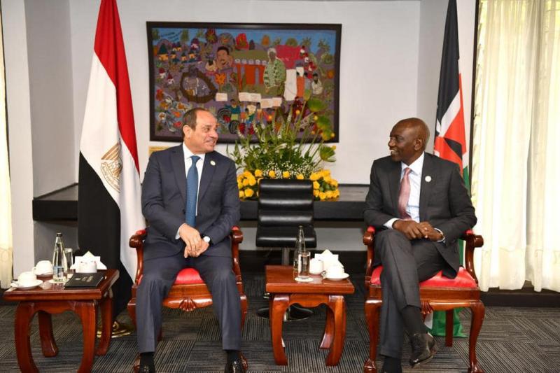 الرئيس السيسي يلتقي نظيره الكيني لتعزيز العلاقات والتباحث حول القضايا الإقليمية والقارية