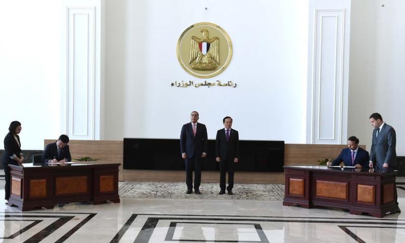مدبولي يشهد توقيع تفاهم بين «المركزي المصري» ونظيره الفيتنامي