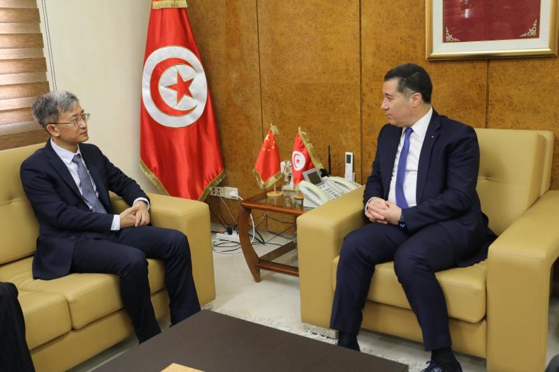 وزير النقل التونسي والسفير الصيني