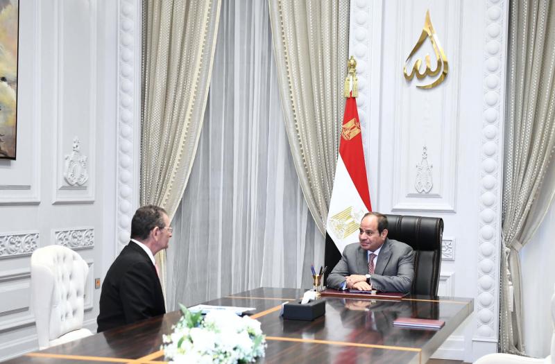 الرئيس السيسي يوجه بتعزيز دور ”تحيا مصر” في تحقيق التنمية الشاملة