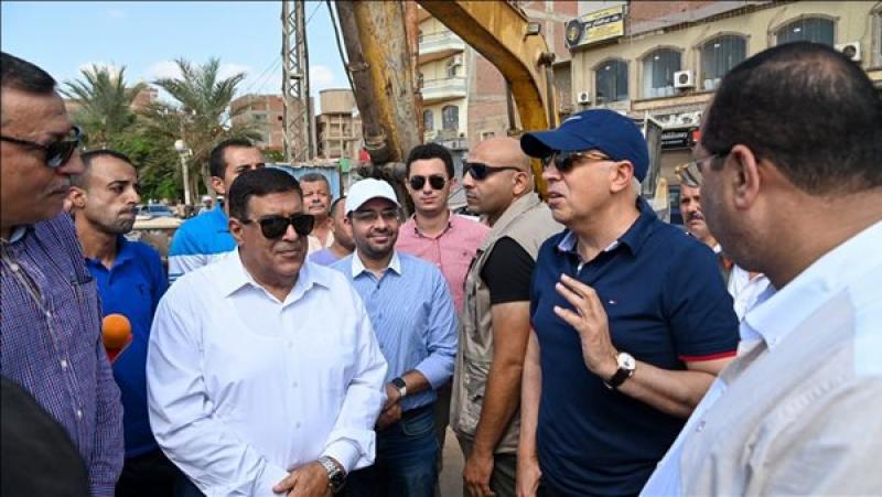 لقاء وزير الري بمحافظ الشرقية بعد تفقد كوبري العزيزية