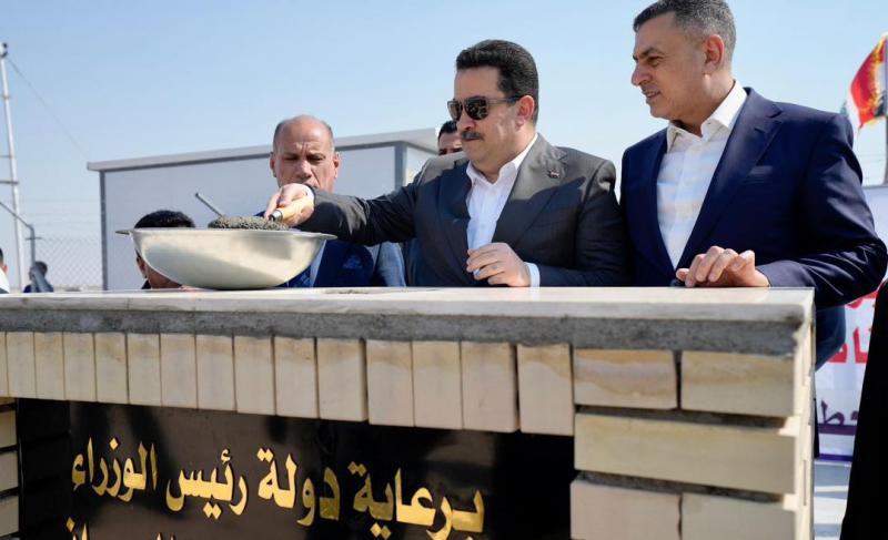 رئيس الوزراء العراقي يضع حجر الأساس لمحطة معالجة مياه بالبصرة