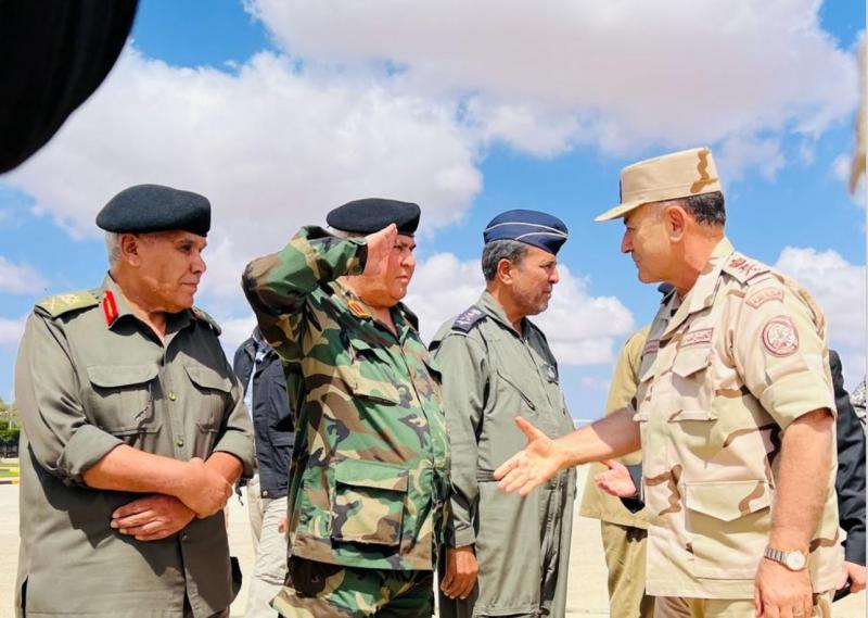 وصول وفد عسكري مصري برئاسة  الفريق أسامة عسكر إلى ليبيا
