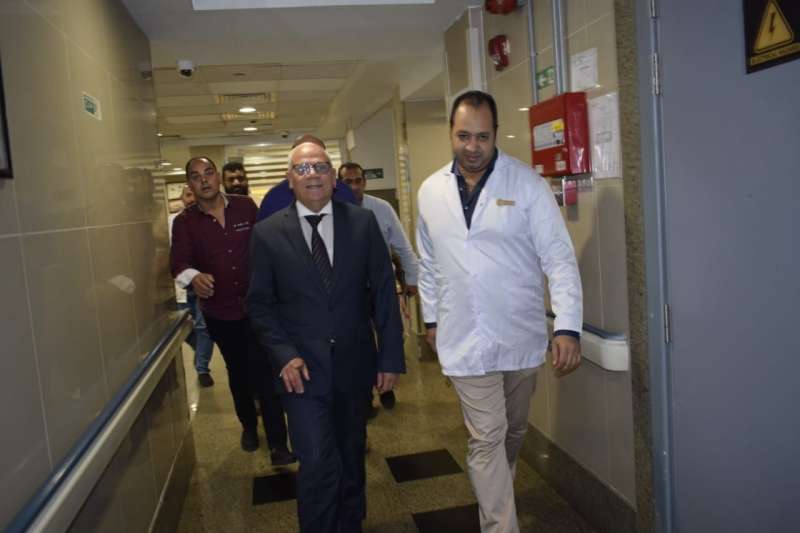 جولة محافظ بورسعيد بمستشفى الحياة ببورفؤاد