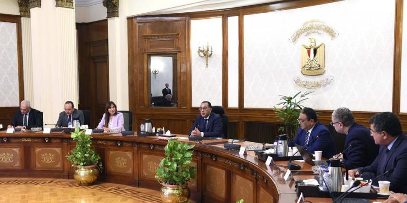 رئيس الوزراء يتابع موقف مبادرة «حياة كريمة» واستعدادات بدء المرحلة الثانية