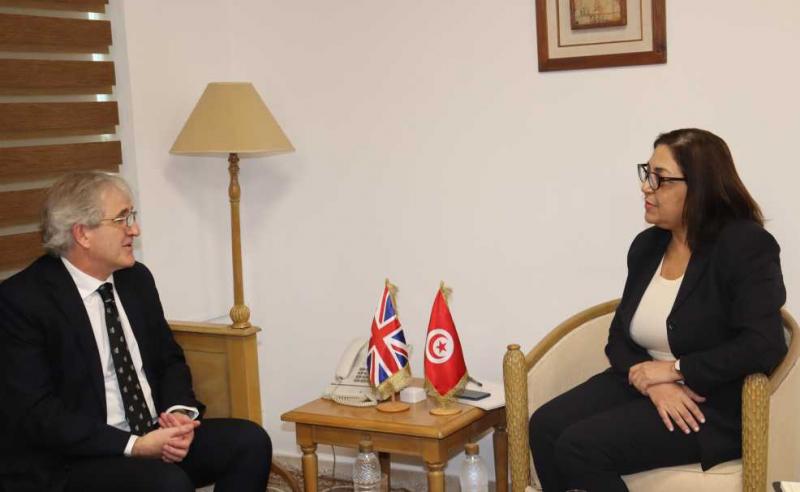 تونس وبريطانيا يبحثان تعزيز التعاون التجاري