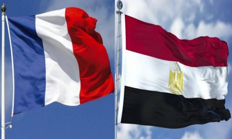 رئيس المكتب التجاري المصري بباريس يؤكد أهمية تعزيز التعاون مع الشركات الفرنسية