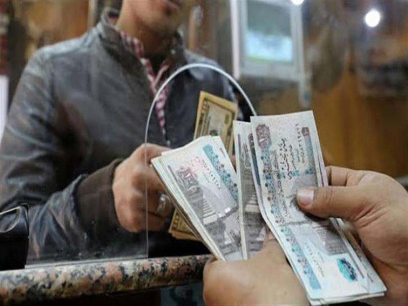ستاندرد تشارترد: مصر لن تعدل سعر الصرف أو ترفع الفائدة حتى نهاية 2023