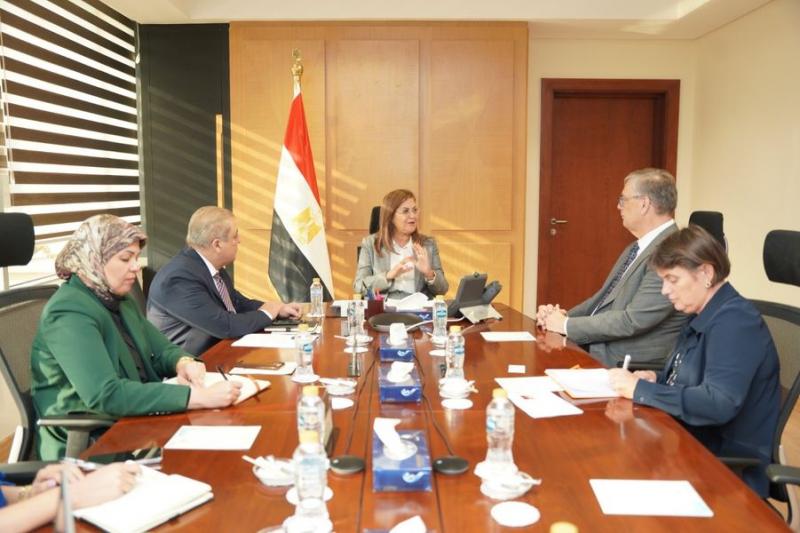 وزيرة التخطيط تبحث سبل التعاون المشترك مع سفير هولندا بالقاهرة