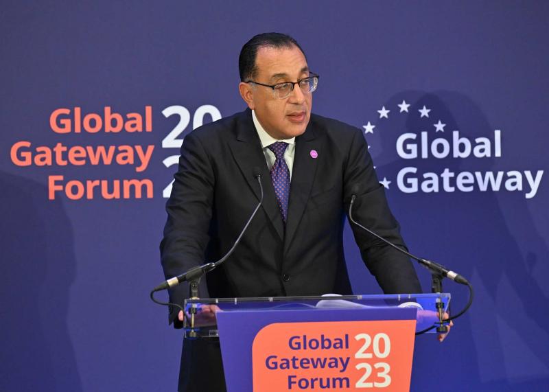 رئيس الوزراء يُلقي كلمة خلال جلسة «التحول للطاقة الخضراء» في «منتدى البوابة العالمية» ببروكسل