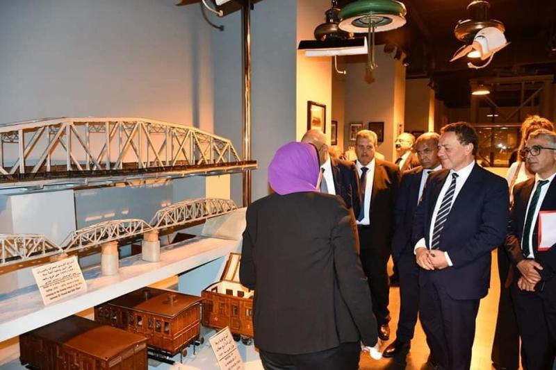 جانب من زيارة وزير النقل المغربي لمتحف السكة الحديد