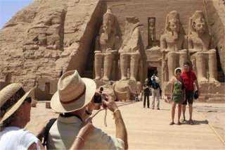 بسبب حرب غزة.. تراجع طفيف بأعداد السياح في مصر خلال أكتوبر