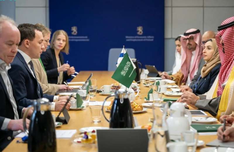 السعودية وفنلندا يبحثان التعاون الاقتصادي والتجاري