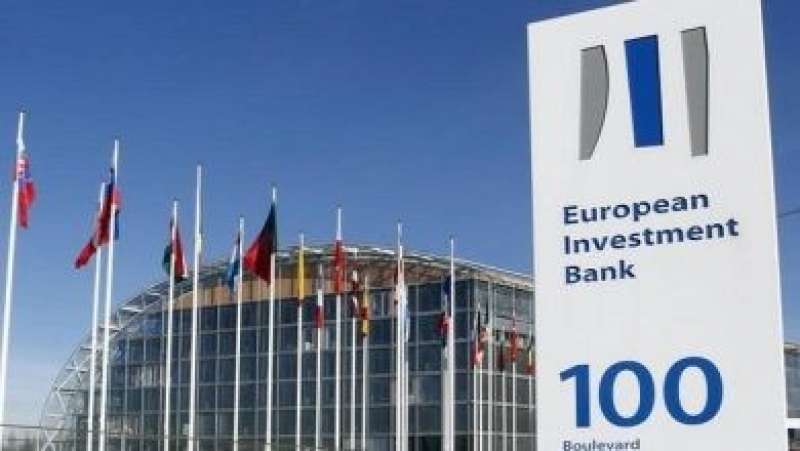 البنك الأوروبي: تمكين القطاع الخاص وتسريع التحول الأخضر يساعدان مصر على تدفق النقد الأجنبي
