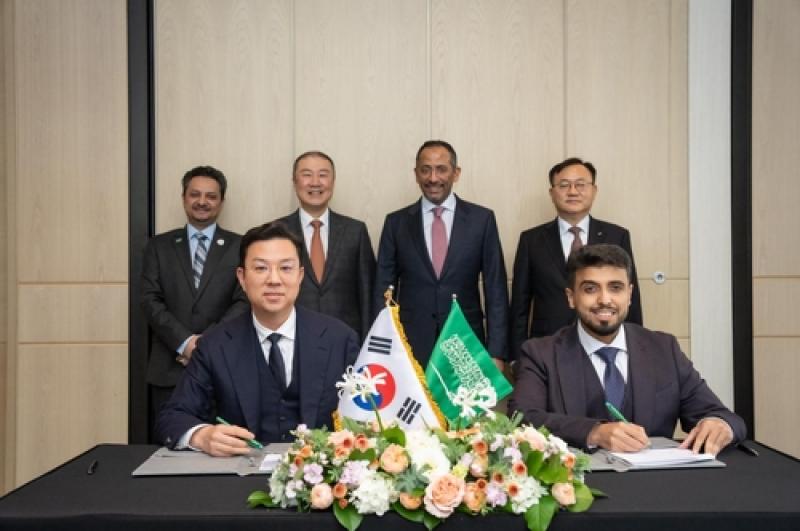 إل إس الكورية توقع مذكرة تفاعم مع المركز الوطني للتنمية الصناعية السعودي