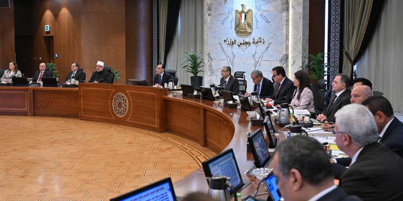 مجلس الوزراء : صدور قرار خلال ساعات لوضع السعر على السلع الاستراتيجية