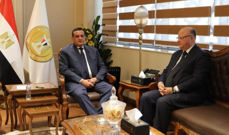 وزير التنمية المحلية ومحافظ القاهرة يبحثان الخطة الاستثمارية وتوفير السلع