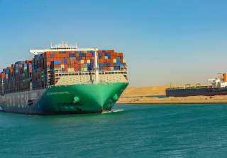 إيرادات رسوم المرور في قناة السويس تتراجع 62.3% مسجلة 1.8 مليار دولار