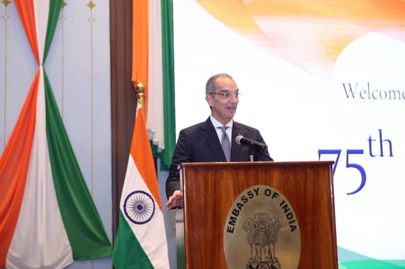 وزير الاتصالات يستعرض مجالات التعاون بين مصر والهند