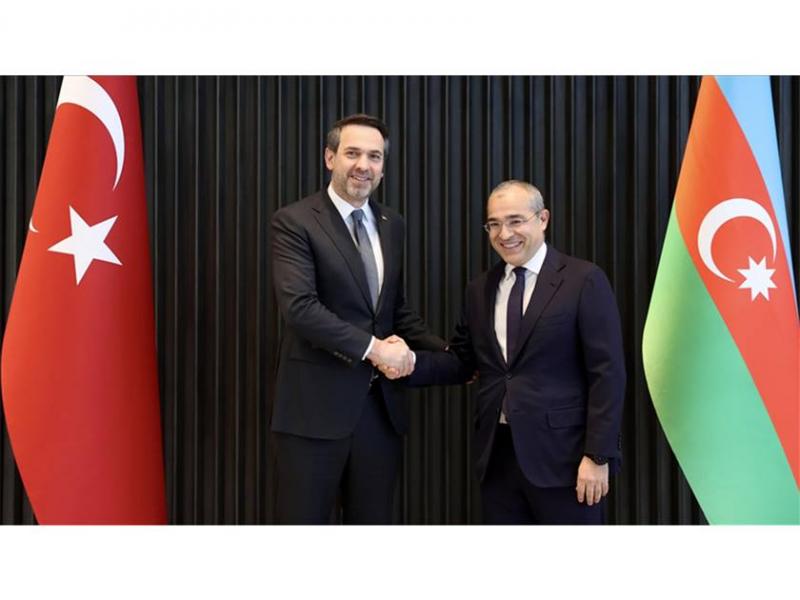 وزير الاقتصاد الأذربيجاني ووزير الطاقة والموارد الطبيعية التركي