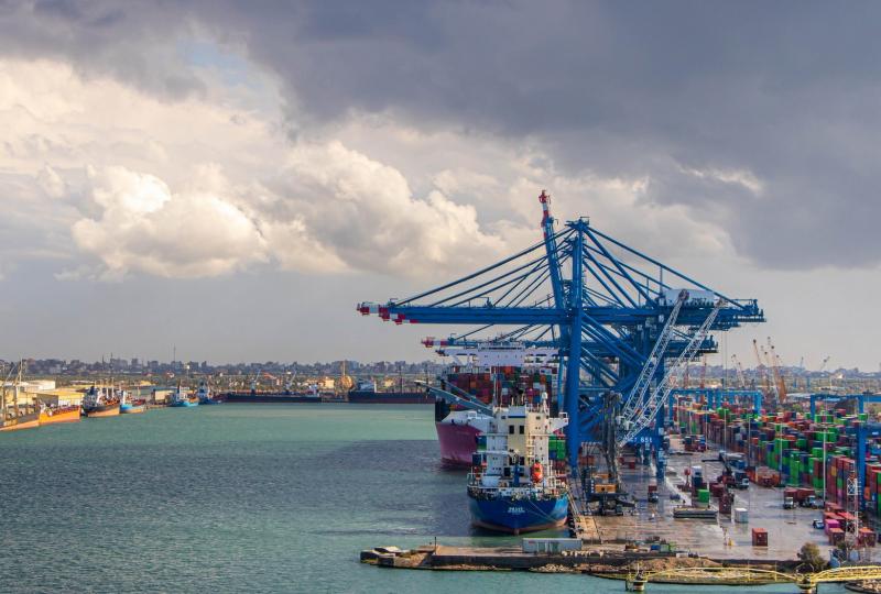 ميناء دمياط يستقبل 42559 طنًا من البضائع