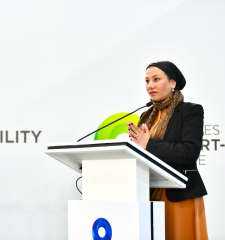 وزيرة البيئة تشارك بجلسة «الاستدامة في الطاقة» لاستعراض أحدث تطورات الطاقة المستدامة