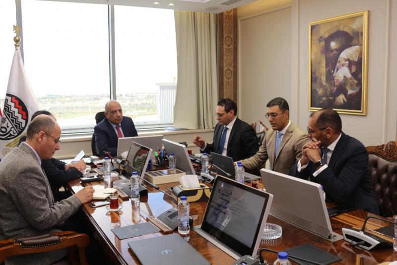 جانب من اجتماع الدكتور محمود عصمت والمهندس أحمد قناوي ممثلا عن التحالف المصري الإيطالي