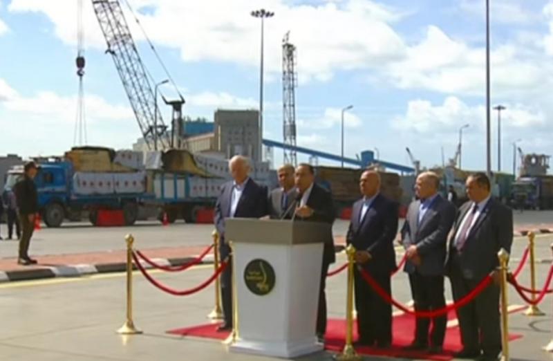 مؤتمر مجلس الوزراء بميناء الإسكندرية ليشهد الإفراج الجمركى عن البضائع
