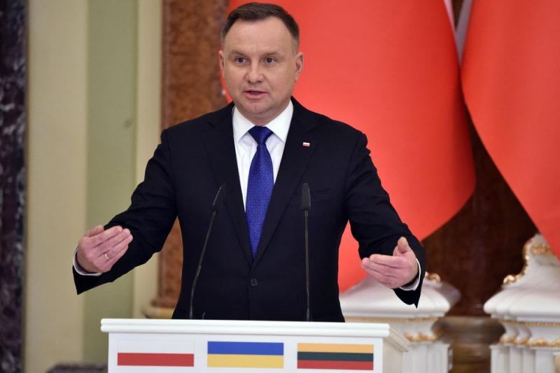 رئيس بولندا يطالب دول الناتو بإنفاق 3% من الناتج المحلي على الدفاع