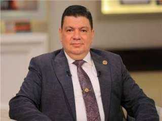 رئيس المحطات النووية السابق: دمج «الكهرباء والبترول» يتعارض مع التجارب الدولية