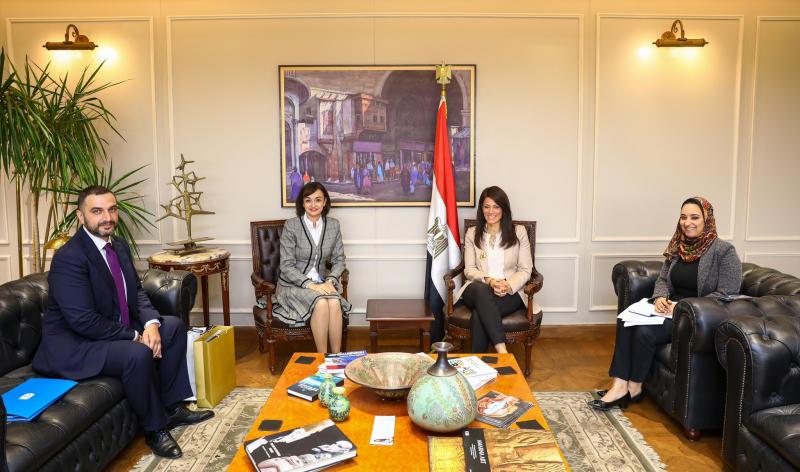 لقاء وزيرة التعاون الدولي مع سفيرة رومانيا
