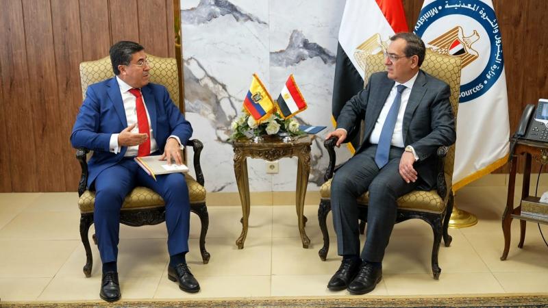 وزير البترول وسفير الإكوادور بالقاهرة