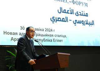 رئيس الوزراء يتطلع إلى تعظيم استفادة الشركات البيلاروسية من الموقع المحوري لمصر
