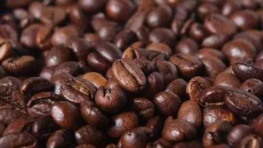 انخفاض إنتاج القهوة في كولومبيا بنسبة 10% خلال أكتوبر رغم تحسن الحصاد السنوي