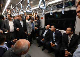 رئيس الوزراء يستقل المترو بالمرحلة الأخيرة من الخط الثالث بعد التشغيل التجريبي لها| صور