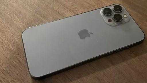 أبل تؤجل إطلاق النسخة الجديدة من آيفون إير بسبب ضعف المبيعات