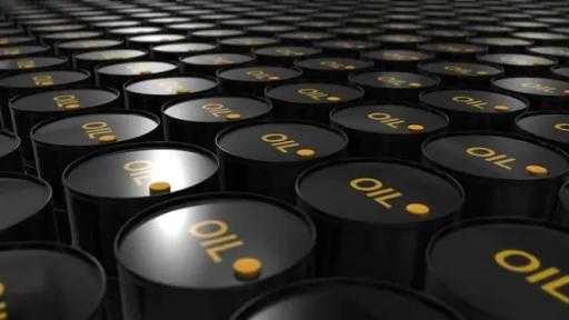 أسعار النفط تقفز 3% بعد عقوبات أمريكية جديدة تهدد تدفقات الخام الروسي إلى الهند
