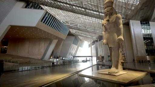 تضم الأرضيات والأمطار.. مجلس الوزراء يُوضح بعض الحقائق حول المتحف المصري الكبير تضم الأرضيات والأمطار.. مجلس الوزراء يُوضح بعض الحقائق حول المتحف المصري الكبير