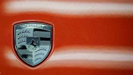 بلومبرج: بورشه قد تلغي طرازات رياضية كهربائية لخفض التكاليف