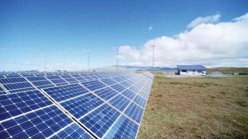 مجلس الوزراء يُخصص قطعة أرض بقنا لإنشاء محطة طاقة شمسية