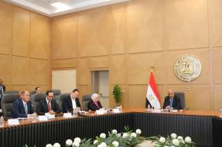 وزير الكهرباء يتابع مشروعات دعم الشبكة القومية وتوفير لمشروعات التغذية التنمية الزراعية